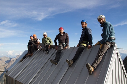 Bivacco Luca Pasqualetti, Morion, Valle d’Aosta - Durante la fase di installazione del Bivacco Luca Pasqualetti sul Morion in Valpelline, Valle d’Aosta