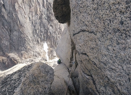 Asta Nunaat, Greenland, Andrea Ghitti, Fabio Olivari - Asta Nunaat Greenland: Andrea Ghitti nearing the top of the crux pitch