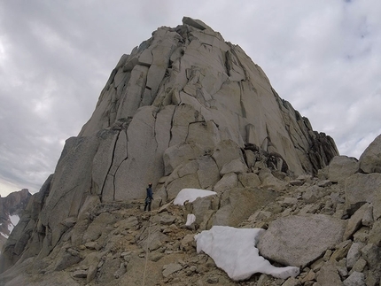 Asta Nunaat, Greenland, Andrea Ghitti, Fabio Olivari - Asta Nunaat Greenland: Fabio Olivari at the ledge on pitch 4