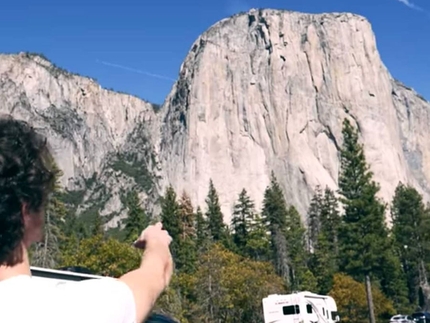 Adam Ondra - Adam Ondra pointing towards the Salathé Wall, El Capitan, Yosemite.