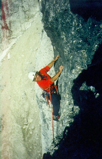 Renato Bernard - Renato Bernard in arrampicata in Dolomiti, sulla Via Messner, Seconda Torre del Sella