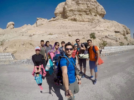 Iran arrampicata, Angelika Rainer, Marco Servalli - Iran arrampicata: insieme ai ragazzi di Isfahan al Sefid mountain