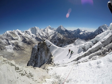 Langdung, Nepal, Himalaya, Jesús Ibarz, Edu Recio, Pablo Ruix - Langdung (6357m), Rolwaling Valley, Himalaya: Jesús Ibarz, Edu Recio e Pablo Ruix durante la prima salita di Bihâna (Amanecer)