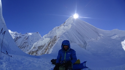 Himjung Nepal, Vitus Auer, Sebastian Fuchs, Stefan Larcher - Himjung (7092 m) Nepal: Camp 1 on 02/11/2018, Himjung in the background left, the pre-summit below the sun