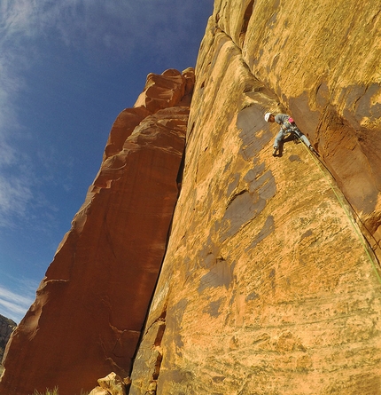 Federica Mingolla, Yosemite, Andrea Migliano - Indian Creek, Federica Mingolla sale un camino di 5.10c