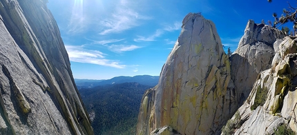 Arrampicata High Sierra, USA, Alessandro Baù, Claudia Mario - The Needles, un posto magico per l'arrampicata in California, USA