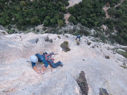 Dolcevita, Punta Argennas, Sardegna, Alessio Miori, Vincenzo Mascaro, Lorenzo Gadda - Durante l'apertura di La mia Dolcevita alla Punta Argennas, Sardegna (Alessio Miori, Vincenzo Mascaro, Lorenzo Gadda 2018)