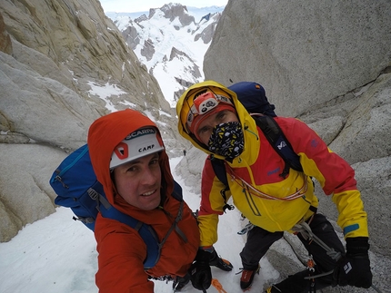 Supercanaleta, Fitz Roy, Patagonia, Michele Colturi, Federico Martinelli, Federico Secchi - Federico Secchi e Michele Colturi sulla via Supercanaleta al Fitz Roy, Patagonia (11/2018)