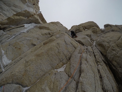 Supercanaleta, Fitz Roy, Patagonia, Michele Colturi, Federico Martinelli, Federico Secchi - Supercanaleta Fitz Roy: la salita di Michele Colturi, Federico Martinelli, Federico Secchi (11/2018)