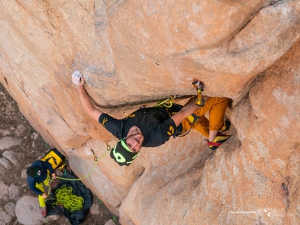 Arrampicata in Arabia Saudita, Carlo Giuliberti, Piergiorgio Lotito, Read Macadam, Alex Ruscior - Arrampicata in Arabia Saudita: Piergiorgio Lotito in azione