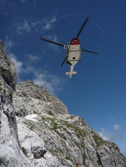 Gran Sasso - Soccorso - L'elicottero del Servizio Regionale di Elisoccorso Abruzzo 118