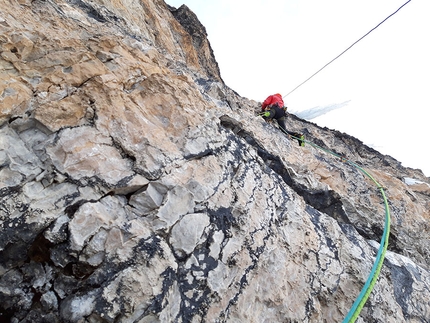 Cima Grostè, Dolomiti di Brenta, Mauro Mabboni, Jacopo Pellizzari - Siamo fuori dal Tunnel, Cima Grostè, Dolomiti di Brenta (Mauro Mabboni, Jacopo Pellizzari, 12/2018)