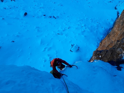 Cima Grostè, Dolomiti di Brenta, Mauro Mabboni, Jacopo Pellizzari - Siamo fuori dal Tunnel, Cima Grostè, Dolomiti di Brenta (Mauro Mabboni, Jacopo Pellizzari, 12/2018)