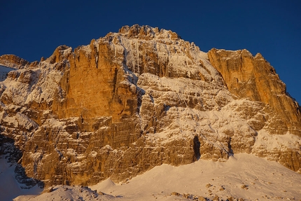 Cima Brenta, Brenta Dolomites, Alessandro Beber, Matteo Faletti - Cima Brenta (Brenta Dolomites): the east face at dawn
