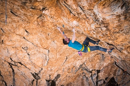 Jernej Kruder libera Dugi rat a Omiš, la via più difficile della Croazia