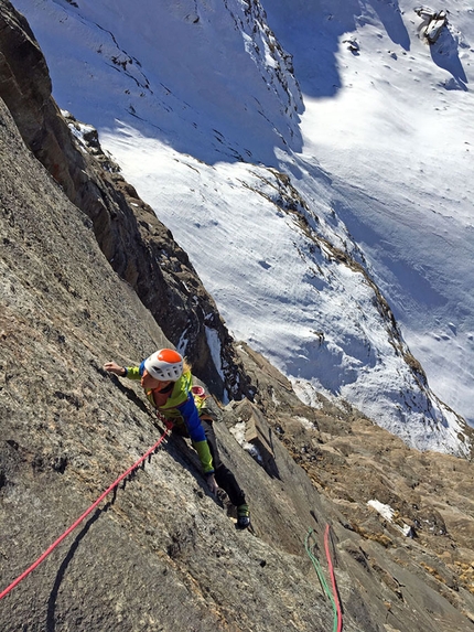 Becca di Verconey, Federica Mingolla, Matteo Giglio, Monster - Federica Mingolla sul quinto tiro (6b+) della via Monster, Becca di Verconey, durante la prima libera e prima invernale insieme a Matteo Giglio 