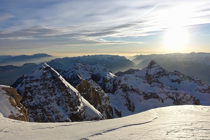 Cima Tosa, Dolomiti di Brenta, Ines Papert, Luka Lindič - La vista dalla Cima Tosa (Dolomiti di Brenta)