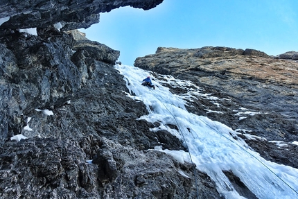 Cima Tosa, Brenta Dolomites, Luka Lindič, Fabian Buhl - Luka Lindič and Fabian Buhl making the first ascent of Sau hladno! up Cima Tosa, Brenta Dolomites