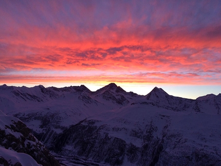 Aiguille Rouges de Rochefort, Mont Blanc, Denis Trento, Marco Farina, Marco Majori, Andrea Peron - Aiguille Rouges de Rochefort: making the first ascent of Spirito di adattamento (Denis Trento, Marco Farina, Marco Majori, Andrea Peron 01/2019)