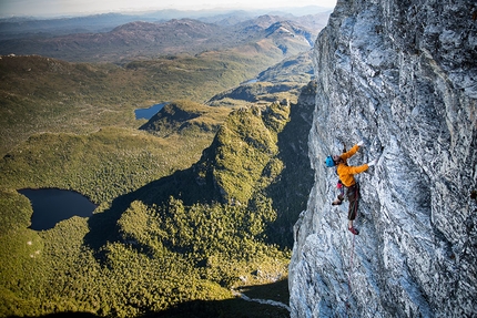 Lorax Project, arrampicata e base jump in Tasmania