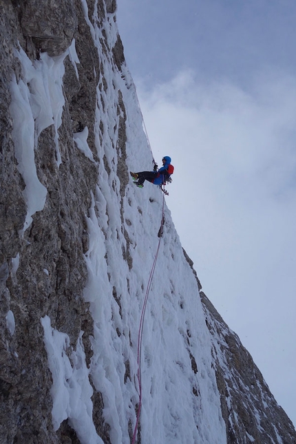 Cima del Focobon, Dolomites, Simone Banal, Alessandro Beber - La Bella, Cima del Focobon, Dolomites: abseiling off the route