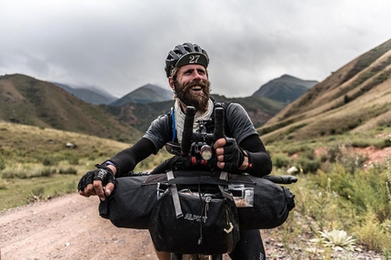 NATURÆ 2019: Vivere, Conoscere, Esplorare - NATURÆ 2019: Wild Horses, un viaggio-avventura di un percorso in bicicletta, di 1700 km, attraverso le montagne del Kyrgyzstan.