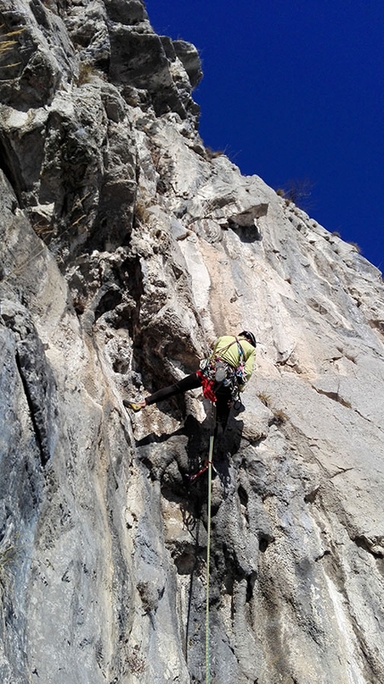 Via dei Ragni, Medale, Paolo Grisa, Jessica Locatelli, Raffaele Ferrari - Via dei Ragni in Medale: a distanza di sette anni, stavolta il passaggio che da l'accesso al tiro chiave mi fa passare