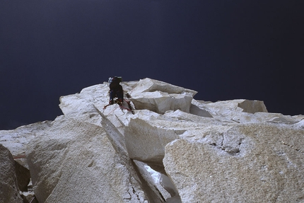 Enrico Rosso - Enrico Rosso in salita sul pilastro Nord-Est del Talay-Sagar - Garhwal Himalaya 1994