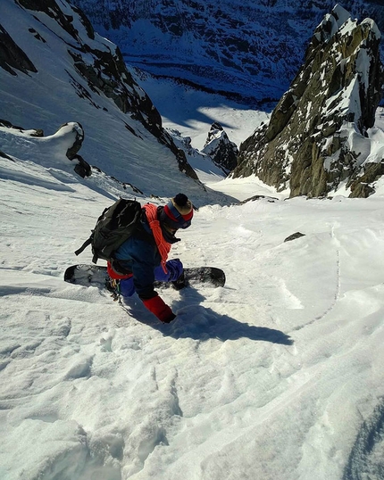 Les Drus, Mont Blanc , Julien Herry, Laurent Bibollet - Julien Herry snowboarding down the Triple Couloir on Les Drus
