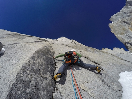 Aguja de la S in Patagonia: new climb by Iker Pou, Eneko Pou