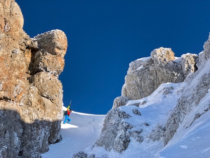 Pietra Grande, Brenta Dolomites, Claudio Lanzafame, Marco Maganzini - True Love Pietra Grande NW Face, Brenta Dolomites (Claudio Lanzafame, Marco Maganzini 20/12/2018)