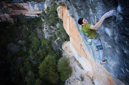 Piotr Schab - Piotr Schab climbing La Rambla 9a+ at Siurana in Spain