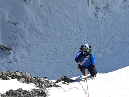 Pizzo Porola, Orobic Alps, Marco Birolini, Ennio Spiranelli - Making the first ascent of 80 Primavere, Pizzo Porola east face (Marco Birolini, Ennio Spiranelli 25/01/2019)