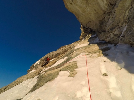 Matterhorn, Marco Farina, Marco Majori - Matterhorn West Face: Marco Farina searching for a ledge to bivy