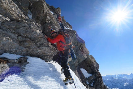 Pizzo Malenco, Valentino Cividini, Elia Negrini - Durante la prima salita di Via degli Amici, Pizzo Malenco parete sud, Valmalenco (Valentino Cividini, Elia Negrini 19/02/2019)