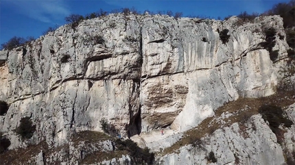 Falesia del Babo, crowdfunding per l’arrampicata in Val d’Adige