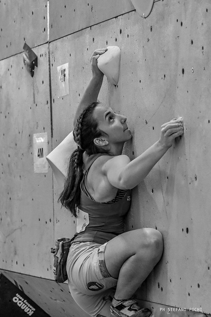 Coppa Italia Boulder 2019 - Giulia Medici vince la tappa della Coppa Italia Boulder 2019 all'Outdoor Expo di Bologna