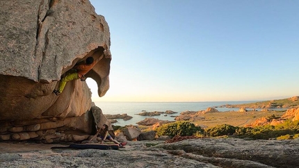 Filippo Manca - Filippo Manca sui boulder della Sardegna