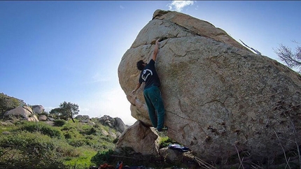 Filippo Manca - Filippo Manca sui boulder della Sardegna