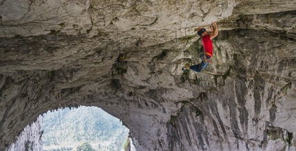 Edu Marin, Grand Arch, Getu, China - Edu Marin climbing Valhalla, his climb through the huge Grand Arch at Getu in China