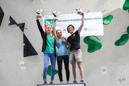 Coppa Italia Boulder 2019 - Coppa Italia Boulder 2019 podio femminile: 2. Miriam Fogu 1. Camilla Moroni 3. Anna Borella