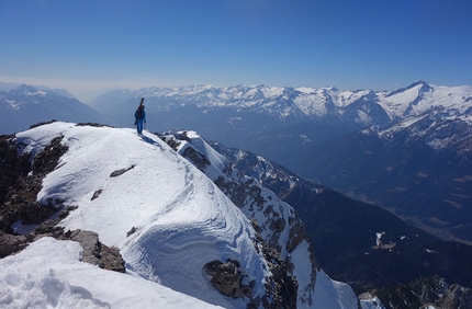 Dolomiti di Brenta, Cima del Vallon parete nord-ovest, Luca Dallavalle, Roberto Dallavalle - Cima del Vallon parete nord-ovest: 'la foto non da l'idea del panorama che si vede da qui'