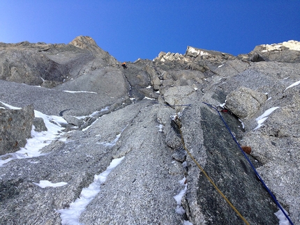 Vierge du Flambeau, Mont Blanc, Ezio Marlier - Ezio Marlier establishing pitch 5 of Miss No, Vierge du Flambeau, Mont Blanc, first ascended with Elisabetta Ceaglio in April 2017