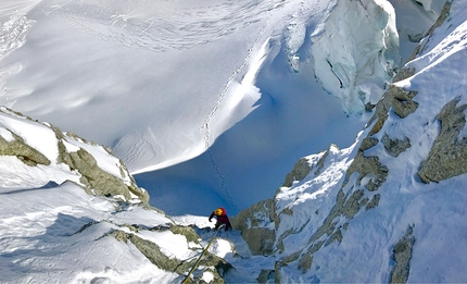 Vierge du Flambeau, Mont Blanc, Ezio Marlier - Elisabetta Ceaglio seconding on Miss No, Vierge du Flambeau, Mont Blanc, photographed by Ezio Marlier during their first ascent