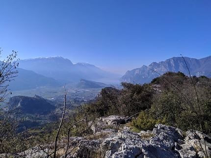 Mandrea Arco Testa tra le nuvole, Ivan Maghella, Alessandro Arduini - The view from Testa tra le nuvole, Mandrea, Arco towards Lake Garda