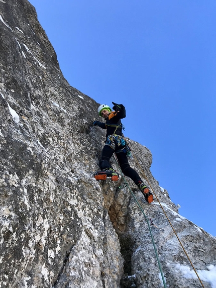 Primo Apostolo, Piccole Dolomiti, Nicola Bertoldo, Paolo Cristofari - Nicola Bertoldo durante l'apertura di Via Xena sul Primo Apostolo, Piccole Dolomiti