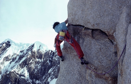 Marco Pedrini, Cerro Torre - Marco Pedrini nel 1985 sul Cerro Torre, salita in solitaria lungo la Via del Compressore il 26/11/1985. Le foto sono state scattate alcune giorni più tardi da Fulvio Mariani durante le riprese del film  Cumbre, sfida solitaria al Grido di Pietra