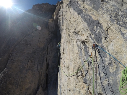 Sasso di Selvapiana, Val Comelico, Dolomiti - Christian Casanova sulla via D.O.C.G. sul Sasso di Selvapiana in Val Comelico, Dolomiti