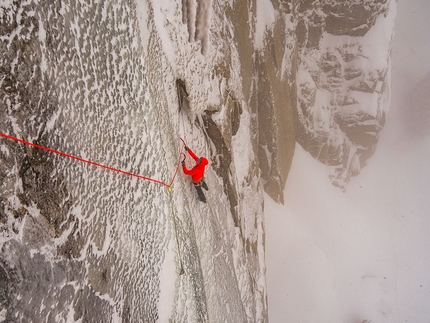 Dani Arnold, Schöllenenschlucht - Martin Echser seconding up Uristier Schöllenen (WI6+/M8) in the Schöllenen Gorge, Switzerland with Martin Echser.