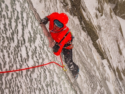 Dani Arnold, Schöllenenschlucht - Martin Echser seconding up Uristier Schöllenen (WI6+/M8) in the Schöllenen Gorge, Switzerland with Martin Echser.